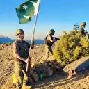 Pakistan ordusu Taliban karakolunu ele geçirip göndere bayrak çekti