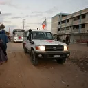 Hamas Gazze'deki İsrailli esirleri Kızılhaç heyetine teslim etmeye başladı