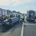 Kontrolden çıkan otomobil takla atarak ters döndü