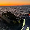 İzmir açıklarında 104 düzensiz göçmen yakalandı