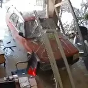 Ankara'da alkollü sürücünün dükkana girdiği anlar kameraya yansıdı