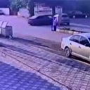 Hatay'da otomobillerin kafa kafaya çarpıştığı kaza kameraya yansıdı