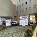 Cami avlusuna terk edilen bebek tedavi altına alındı: Hipotermi teşhisi konuldu