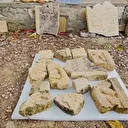 Tunceli'nin Mazgirt ilçesinde köylüler parçalanmış haldeki 22 adet tarihi mezar taşını kurtardı