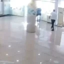 Çocuğunun kolundan tuttuğu için öğretmene tokat atan veli tutuklandı: Olay anı kamerada