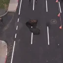 İstanbul'daki Vatan Caddesi’nde yol çöktü: 3 metre derinliğindeki çukur havadan görüntülendi