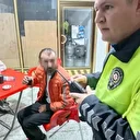 Yasal sınırın sekiz kat üzerinde alkollü halde kaza yaptı: Ardından kahveye oturup çay içti