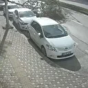 Bursa'da fırtına ağacı böyle devirdi