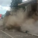 Sındırgı depreminde iki katlı binanın çökme anı kamerada