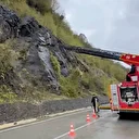 Kayalardan sarkan kablolar paniğe neden oldu: Sebebinin 19 yıl önceye dayandığı ortaya çıktı