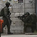 İşgalci İsrail ordusu Batı Şeria'da 44 Filistinliyi gözaltına aldı