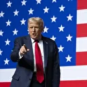 Trump voit dans la fermeture du gouvernement une "opportunité sans précédent" pour réduire les emplois fédéraux démocrates