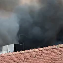 İzmir Bornova’da depoda korkutan yangın: Patlama sesleri paniğe neden oldu