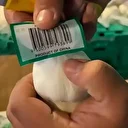 Manisa’da Çin sarımsağı skandalı: Pazarcı etiketleri kesip vatandaşı dolandırdı