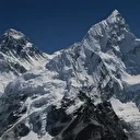 Nepal'de dağcıların kampına çığ düştü