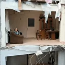 Yıkımda şaşırtan manzara: Zeytinburnu'nda bir binadaki yıkım nedeniyle bitişikteki apartmanda hasar oluştu