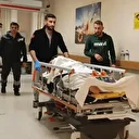 Bursa’da elektrik direğinden düşen iki tekniker yaralandı