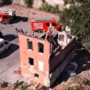 Fatih’te metruk bina çöktü: Enkazda arama çalışması yapılıyor