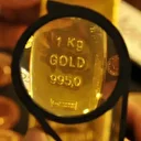 Ons altın ilk kez 4 bin doları aştı