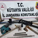 Kütahya'da kaçak kazı yapan 9 kişi suçüstü yakalandı