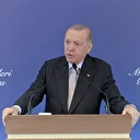 Cumhurbaşkanı Erdoğan'dan Özgür Özel'e: Şimdi de su bidonlarıyla kürsüye çıksana