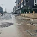 Bandırma’da sağanak yağış etkili oldu: Sokaklar göle döndü