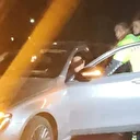 Alkollü sürücü 'Valiyi arayacağım', yanındaki yolcu ise ‘Babam hakim’ diye polisi tehdit etti: İki kişi tutuklandı