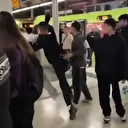 Bursa'da metroda tekmeli yumruklu kavga kamerada