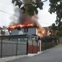 Yalova’da iki katlı evde yangın çıktı: Ekiplerin müdahalesiyle söndürüldü