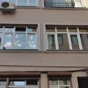 Evinin önünde silahlı saldırıya uğradı: Hastanede hayatını kaybetti