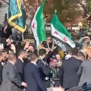 Suriye lideri Şara Beyaz Saray çıkışı halkını selamladı