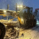 Yoğun kar yolları kesti