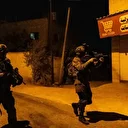 الاحتلال الإسرائيلي يقتحم مناطق بالضفة ويعتقل ويصيب فلسطينيين