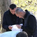 Sular altında kalacak olan kabristan taşınıyor: 2008 yılında kaybettiği oğlunun kemiklerini toplayan muhtar gözyaşlarına boğuldu