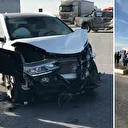 Kamyonet ile otomobil çarpıştı: 3'ü çocuk 7 yaralı