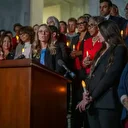 Le Congrès américain vote pour forcer les autorités à publier le dossier Epstein