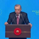 Cumhurbaşkanı Erdoğan'dan babalara eleştiri: Kadınlar yeterli desteği eşlerinden göremiyor