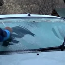 Kars’ta dondurucu soğuk: Termometreler eksi 13’ü gördü araç camları buz tuttu