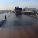 Konya'da hafif ticari araç ile tırın çarpıştığı kazada 6 kişi yaralandı