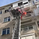 Kocaeli'de kolonlarında çatlak belirlenen 5 katlı bina mühürlendi 