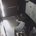 Avcılar'da elektrikli skuter hırsızlığı kamerada