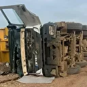 Bursa'da devrilen kamyonun sürücüsü ağır yaralandı