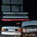 İki otomobil park halindeki vince çarptı: Bir ölü bir yaralı