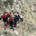 Hatay'da Habibi Neccar Dağı’nda yürüyüş yaparken kayalıktan düşüp yaralandı