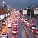 İstanbul'da yağışın etkisi ile trafik yoğunluğu yüzde 80'e çıktı