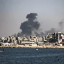 Gazze'de patlamamış mühimmatın infilak etmesi sonucu bölgeden dumanlar yükseldi