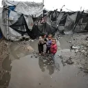 حماس: كارثة متصاعدة بغزة مع دخول منخفض جديد وغياب مقومات الإيواء