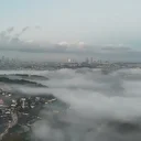 İstanbul Boğazı sisle kapandı: Kartpostallık manzara büyüledi