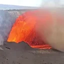 Hawaii’deki Kilauea Yanardağı patladı: Lavlar 120 metre yüksekliğe ulaştı! 2018’de 700’den fazla ev yok olmuştu 