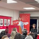 CHP Gaziosmanpaşa teşkilatında kriz: Kılıçdaroğlu portresi ‘kayyuma hayır’ yazısıyla kapatılınca olay çıktı